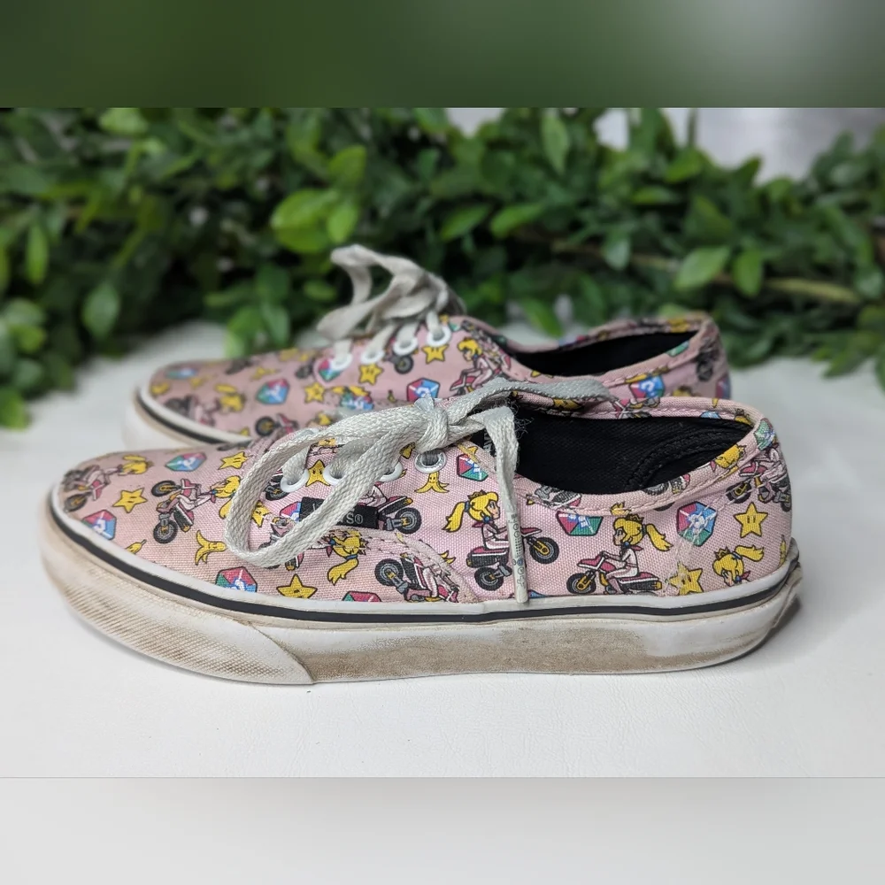 Vans X Nintendo Princess Peach Mario Kart Game over Sneakers Youth Size 2